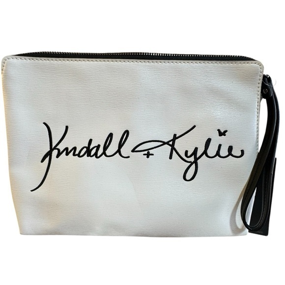 Kendall & Kylie NWT White‎ and Black clutch wristlet with dust bag - Picture 2 of 13